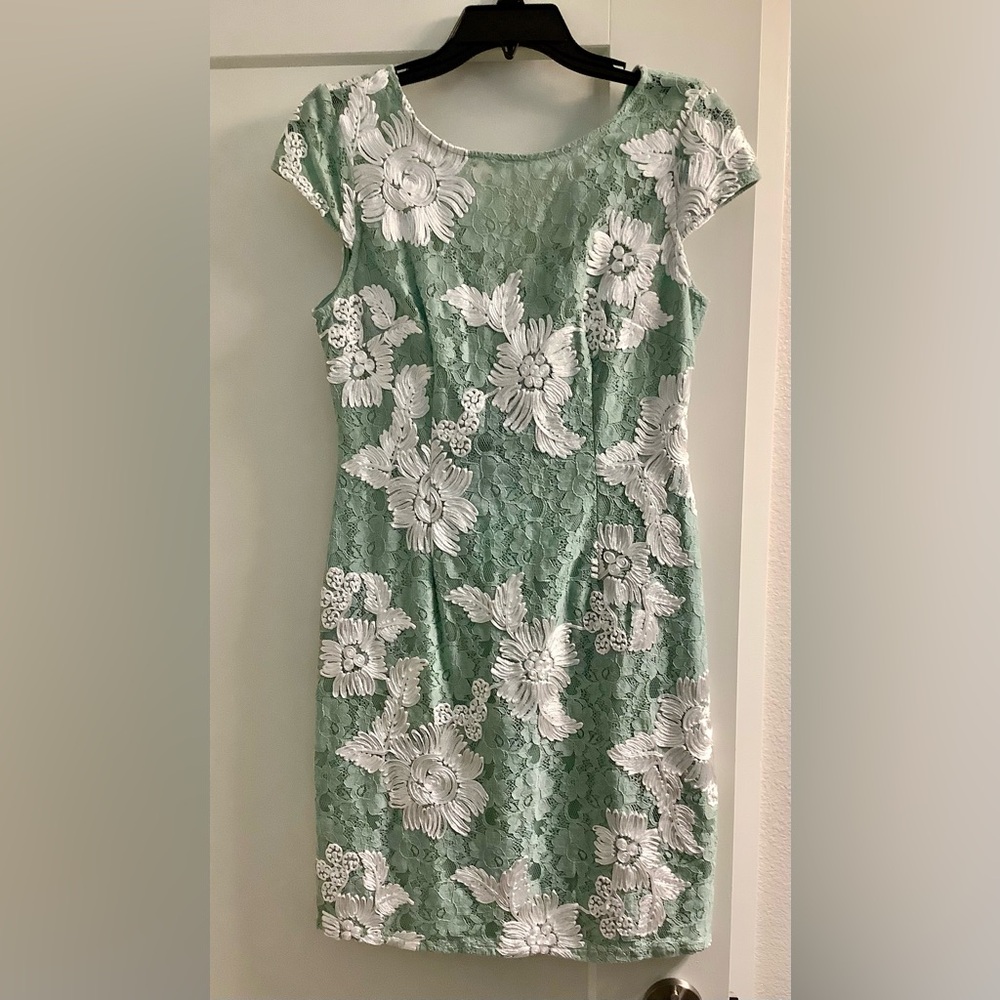 Adrianna Papell Green Sheath Mini Dress V-Neck
